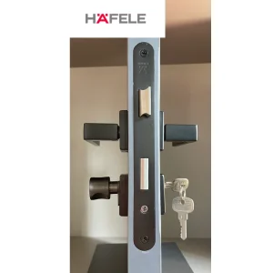 Tay nắm gạt TECHNA Hafele màu đen 901.79.714